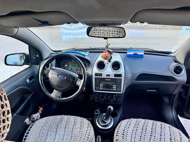 Ford Fiesta 2006, 333,000 km - 1.4 л - Bakı
