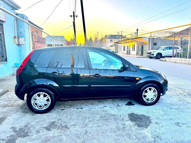 Ford Fiesta 2006, 333,000 km - 1.4 л - Bakı