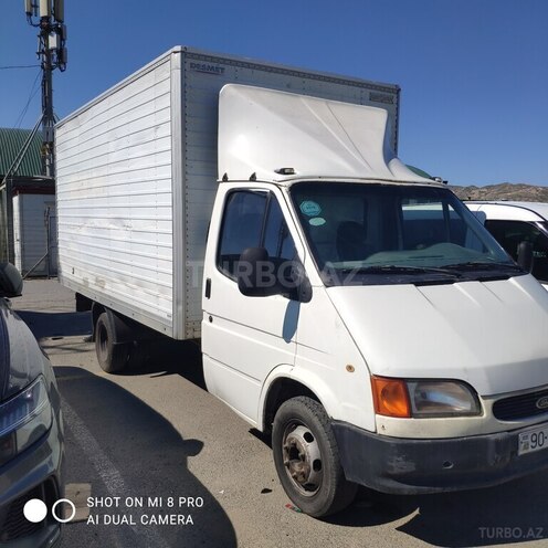 Ford Transit-5