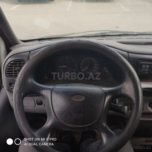 Ford Transit-7
