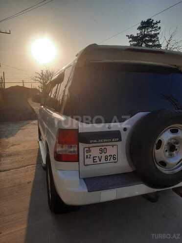 Mitsubishi Pajero io 2001, 300,000 km - 2.0 л - Bakı