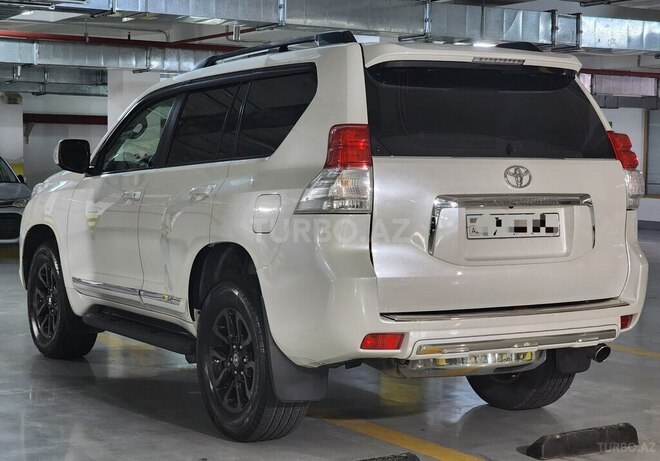Toyota Land Cruiser Prado 2012, 266,000 km - 3.0 l - Bakı