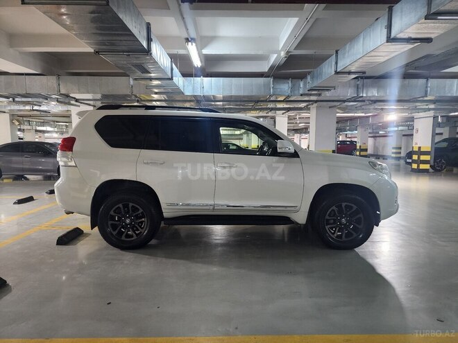 Toyota Land Cruiser Prado 2012, 266,000 km - 3.0 l - Bakı