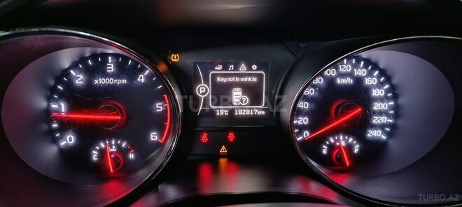 Kia Carnival 2016, 182,800 km - 2.2 l - Bakı