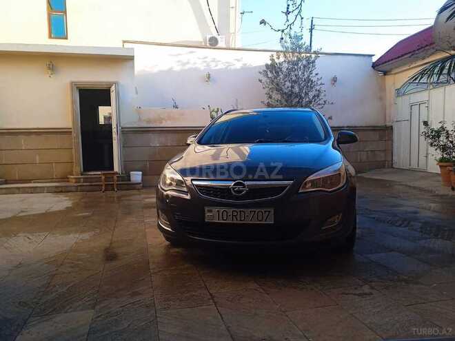Opel Astra 2010, 300,000 km - 1.4 l - Bakı