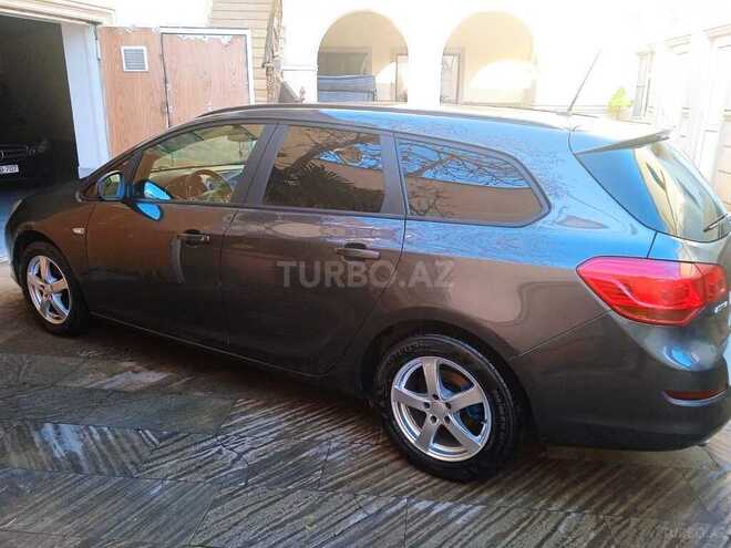 Opel Astra 2010, 300,000 km - 1.4 l - Bakı