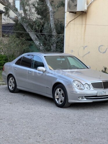 Mercedes E 240 2002, 358,700 km - 2.4 л - Bakı