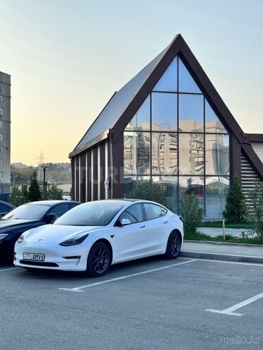 Tesla Model 3 2022, 28,000 km - 0.0 l - Bakı