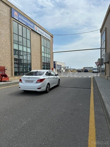 Hyundai Accent 2017, 97,500 km - 1.6 л - Bakı