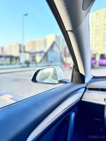 Tesla Model 3 2022, 28,000 km - 0.0 l - Bakı