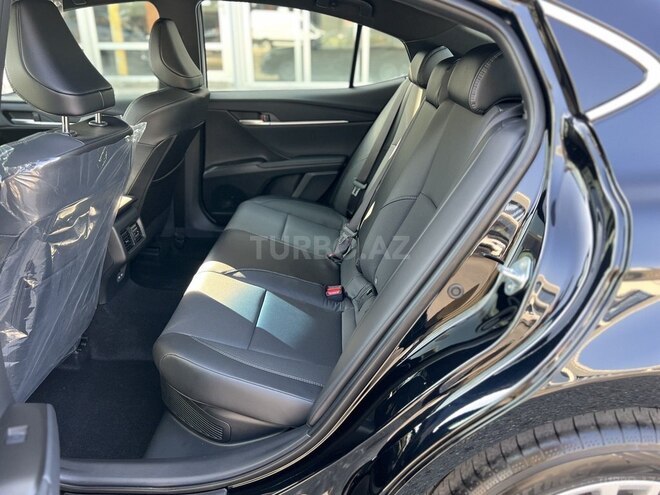 Toyota Camry-7