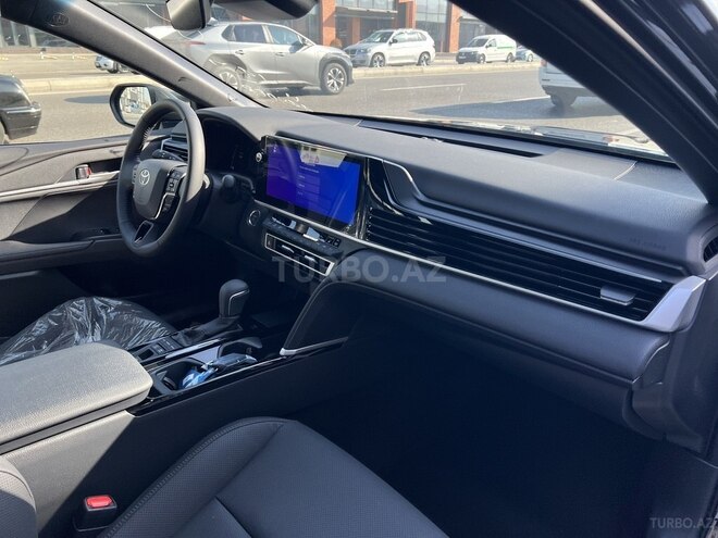 Toyota Camry-9