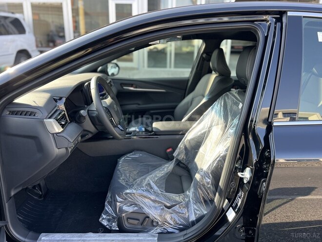 Toyota Camry-5