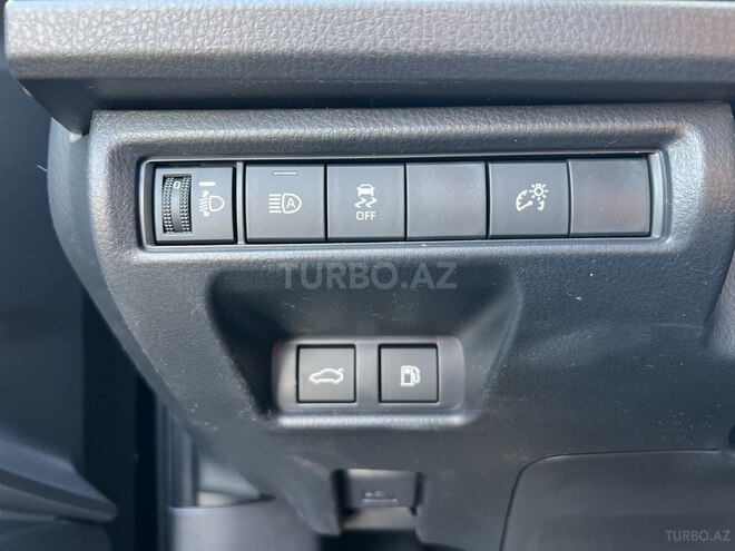 Toyota Camry-11