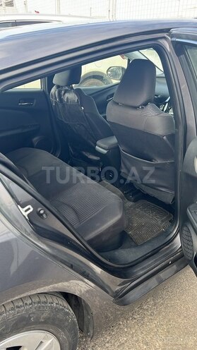 Toyota Prius 2016, 196,800 km - 1.8 l - Qax