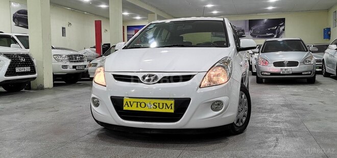 Hyundai i20-2
