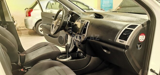 Hyundai i20-15