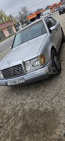 Mercedes E 200 1993, 508,065 km - 2.0 l - Quba
