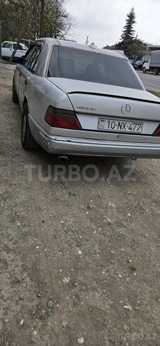 Mercedes E 200 1993, 508,065 km - 2.0 l - Quba
