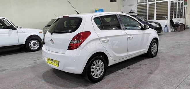 Hyundai i20-8