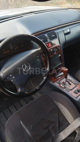 Mercedes E 220 d 2002, 385,636 km - 2.2 л - Bakı