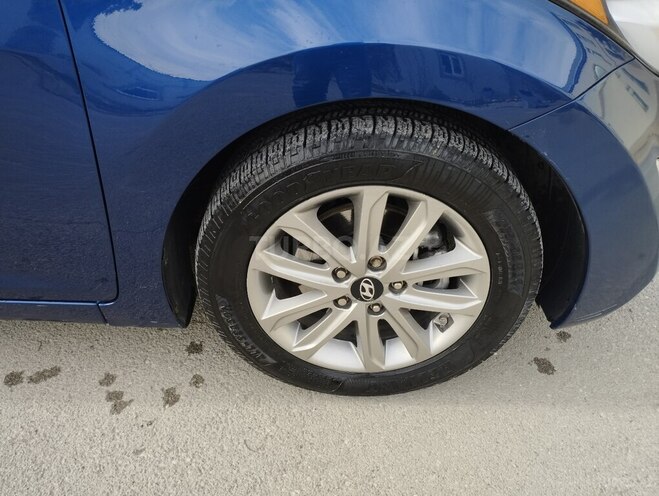 Hyundai Elantra 2015, 188,000 km - 1.8 л - Bakı