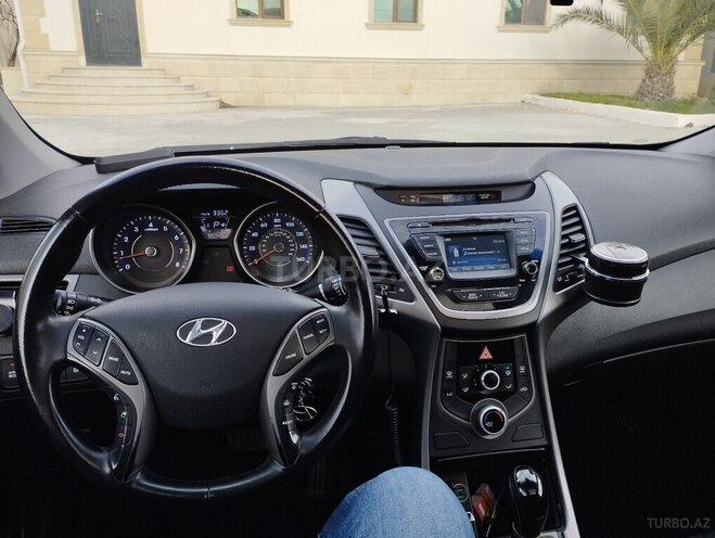 Hyundai Elantra 2015, 188,000 km - 1.8 л - Bakı