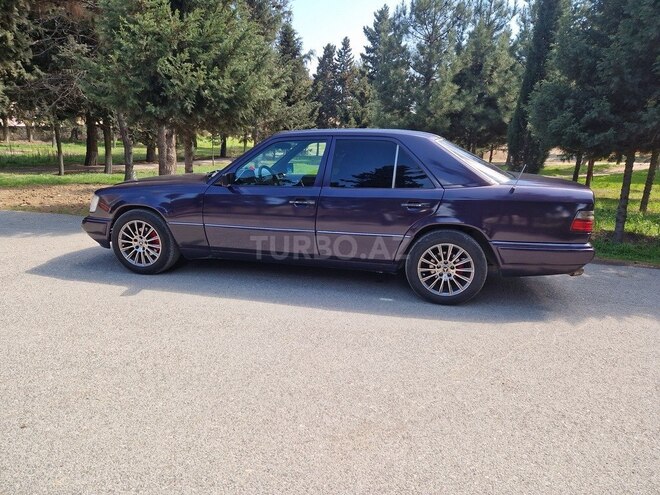 Mercedes E 220 1995, 442,218 km - 2.2 l - Bakı