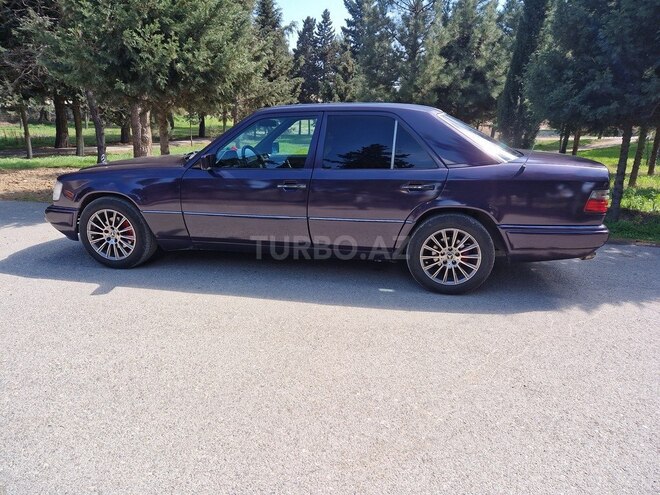 Mercedes E 220 1995, 442,218 km - 2.2 l - Bakı