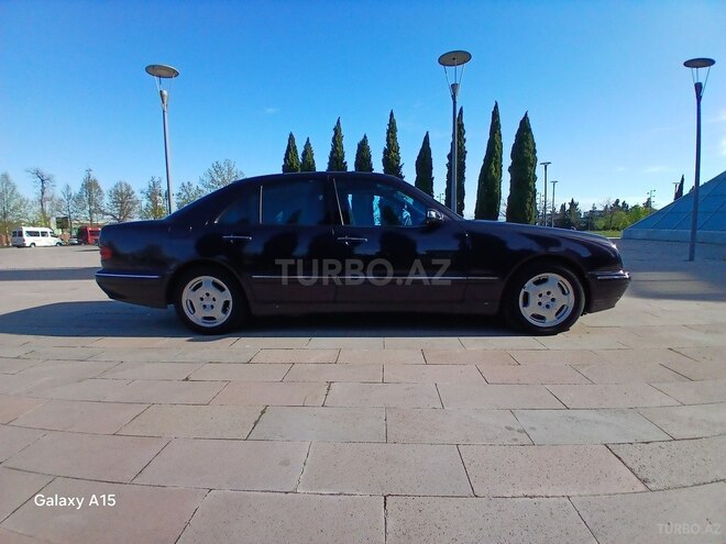Mercedes E 240 1999, 245,937 km - 2.4 l - Şəmkir