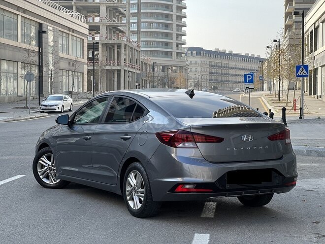 Hyundai Elantra 2018, 156,106 km - 2.0 l - Bakı