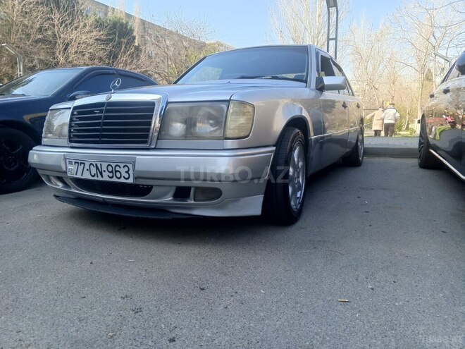 Mercedes E 200 1993, 456,000 km - 2.0 l - Bakı