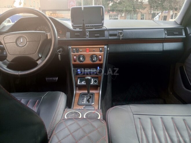 Mercedes E 200 1993, 456,000 km - 2.0 l - Bakı