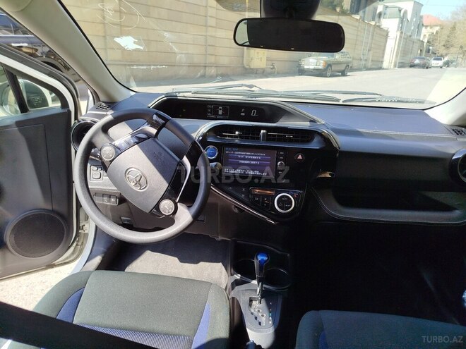 Toyota Aqua 2017, 150,000 km - 1.5 l - Bakı