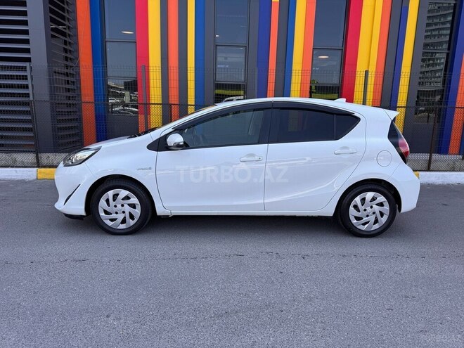 Toyota Aqua 2018, 177,000 km - 1.5 l - Bakı