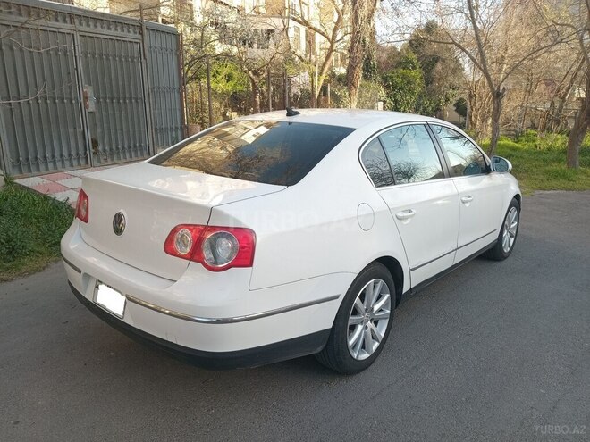 Volkswagen Passat 2010, 260,000 km - 2.0 л - Bakı