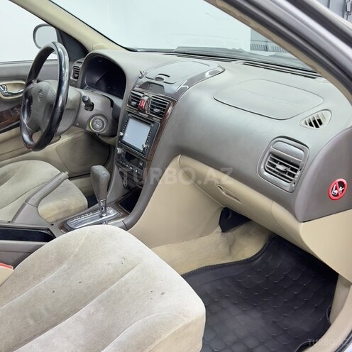 Nissan Maxima-10