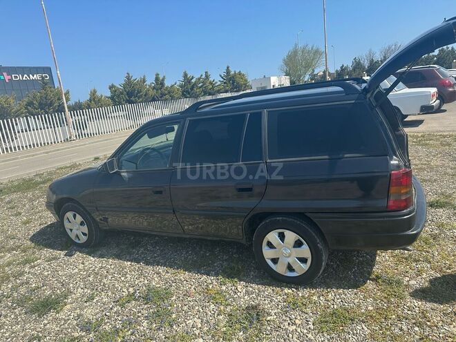 Opel Astra 1993, 470,567 km - 1.6 l - Bakı