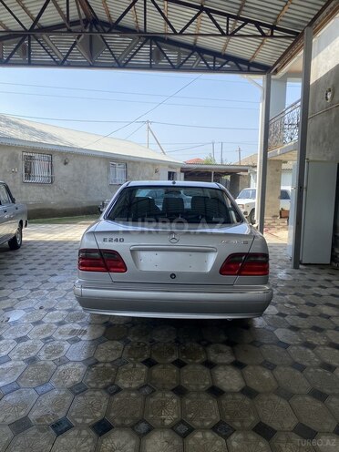 Mercedes E 240 2000, 198,000 km - 2.4 l - Masallı
