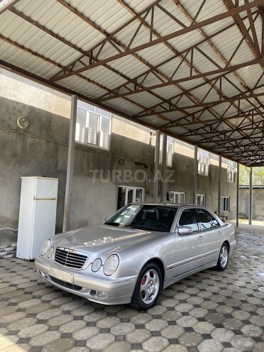 Mercedes E 240 2000, 198,000 km - 2.4 l - Masallı