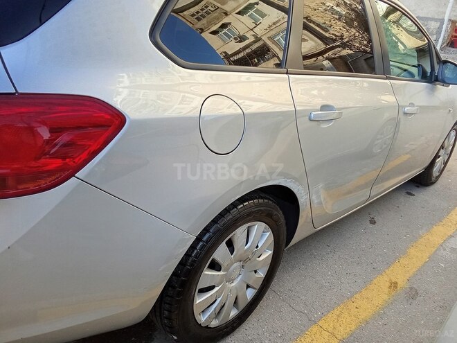 Opel Astra 2014, 233,119 km - 1.7 l - Bakı