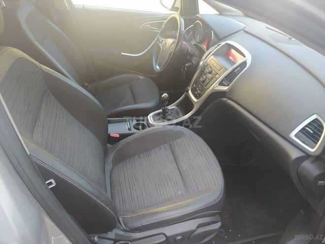 Opel Astra 2014, 233,119 km - 1.7 l - Bakı