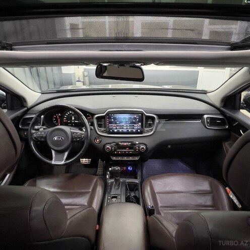 Kia Sorento-13