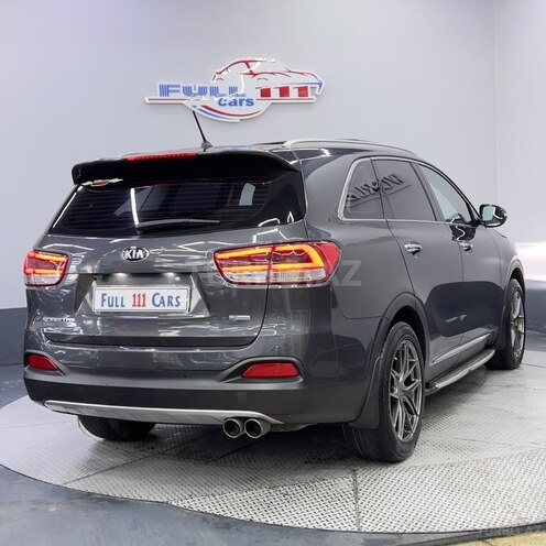 Kia Sorento-9