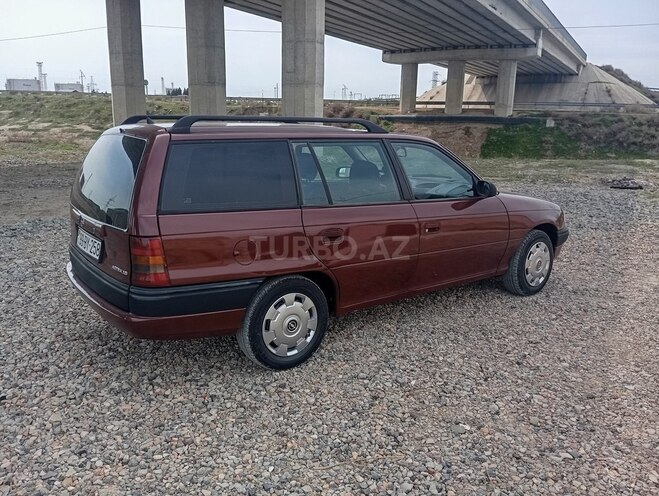 Opel Astra 1996, 250,000 km - 1.6 l - Sumqayıt