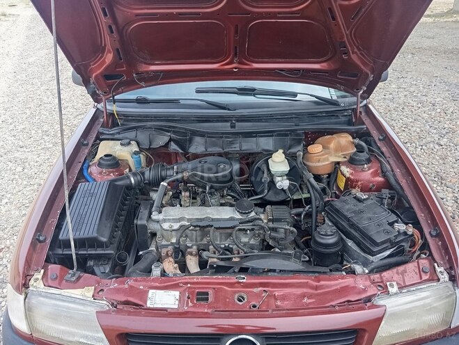Opel Astra 1996, 250,000 km - 1.6 l - Sumqayıt