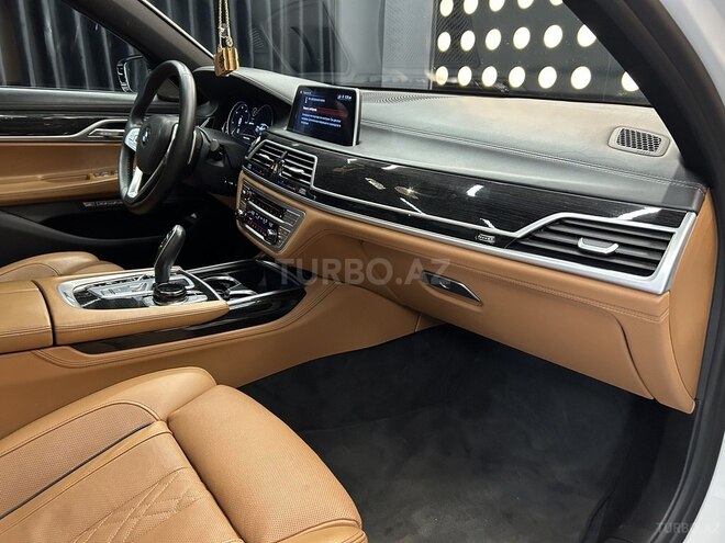 BMW 740Le 2018, 124,000 km - 2.0 l - Bakı
