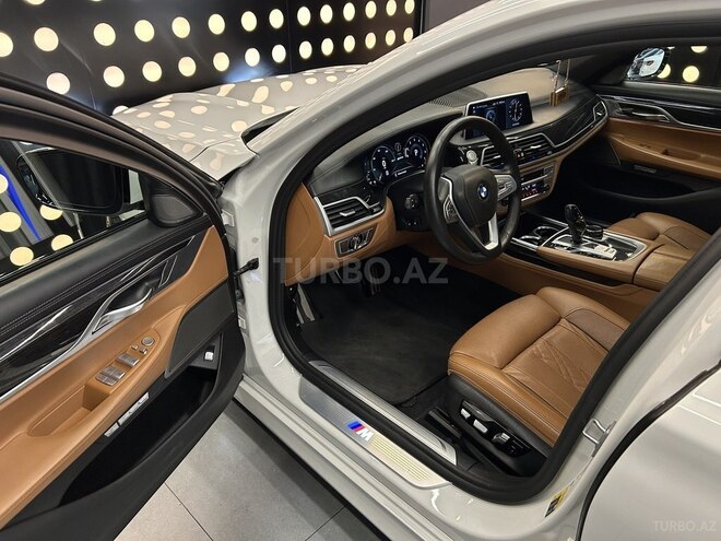 BMW 740Le 2018, 124,000 km - 2.0 l - Bakı