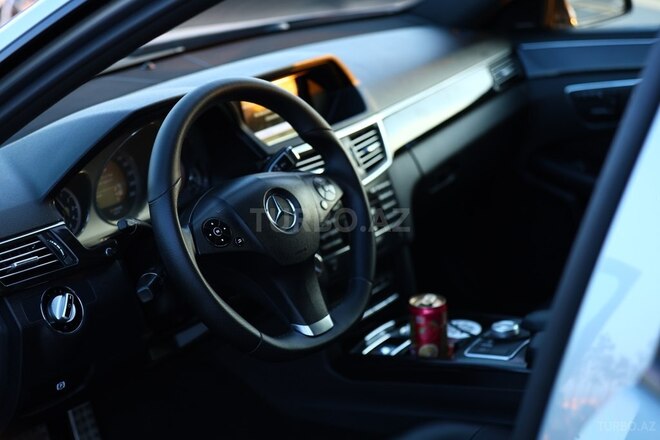 Mercedes E 350 2010, 220,000 km - 3.5 l - Bakı