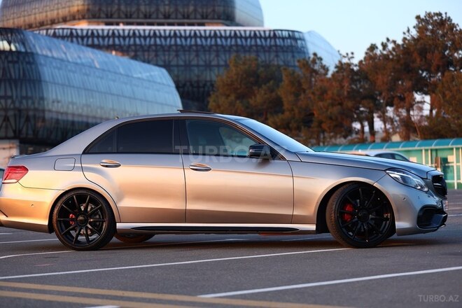 Mercedes E 350 2010, 220,000 km - 3.5 l - Bakı